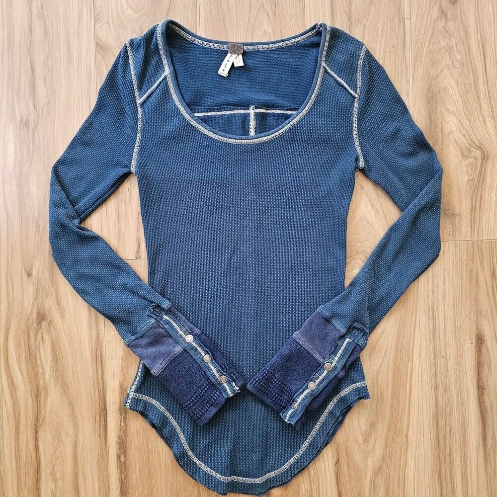 Free People blue newbie thermal sunni valley cuff long sleeve top Size S